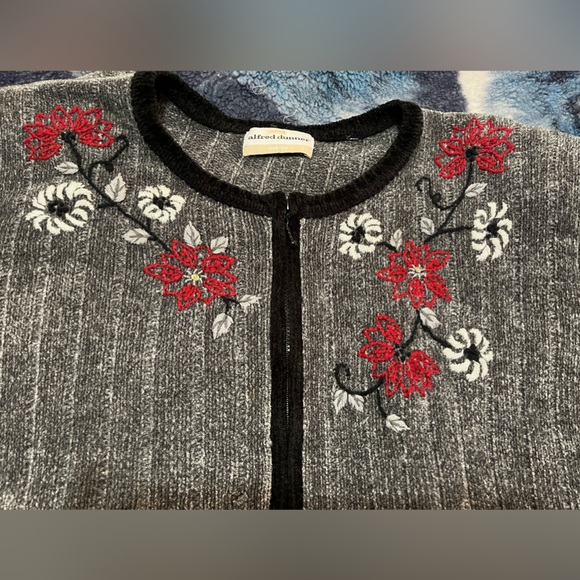Vintage Alfred Dunner Embroidery Zip Front Cardigan/Sweater - Picture 13 of 14